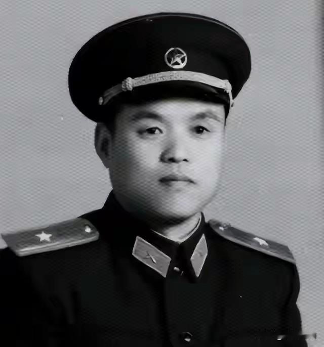 他被开除党籍戴手铐走完长征，开国大典前毛泽东问：为何不来看我
 
​这位背着“判