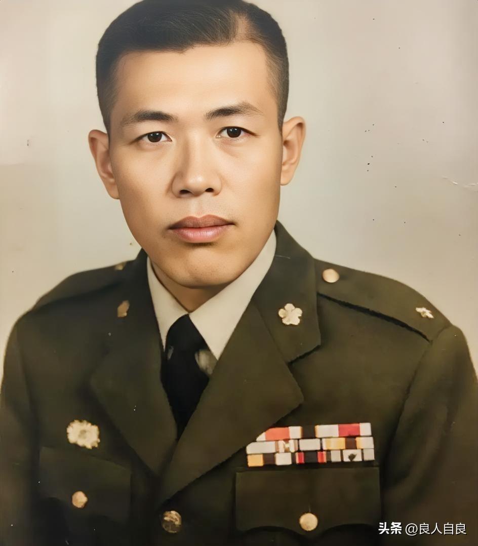 没想到，在1949年的平潭战役逃脱的74军51师师长谢恺棠还有一个亲弟弟，在武汉