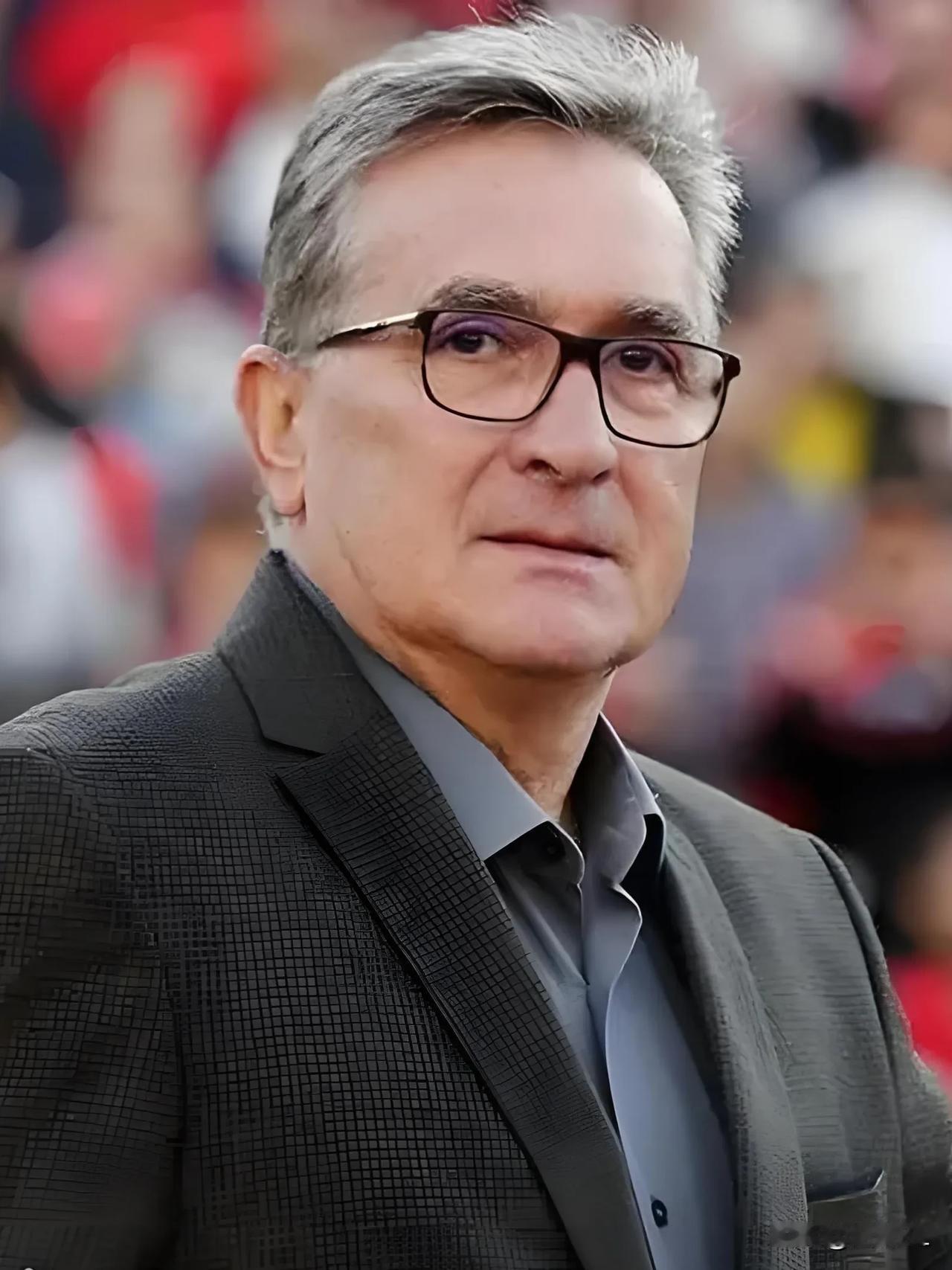 伊万科维奇6月世预赛名单大概率要做出这样的调整:
  100%入选:王大雷、费南