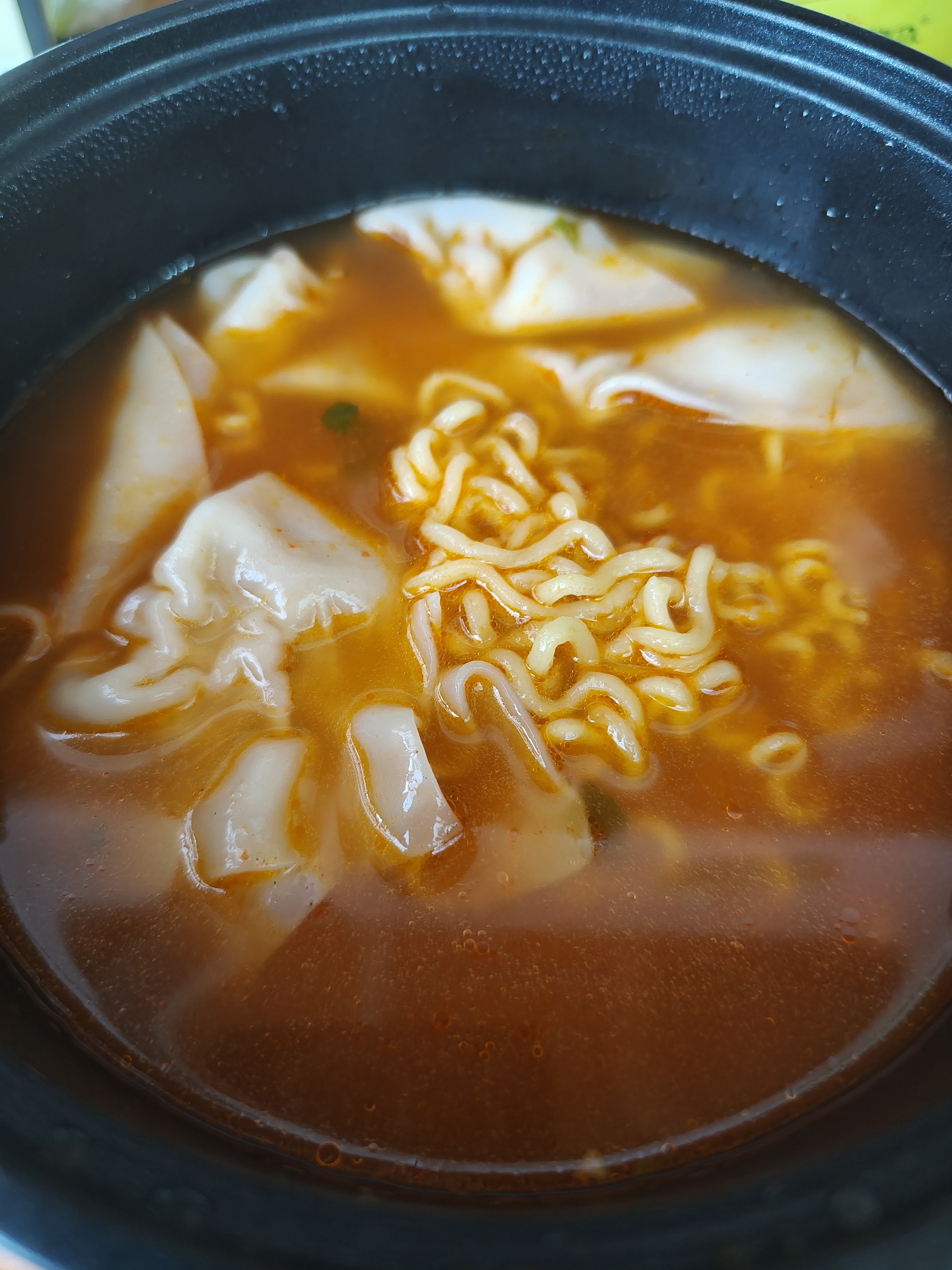 主食加主食的搭配。就是好吃加倍。虽然我的体重就是这样长起来的[捂嘴哭] ​​​