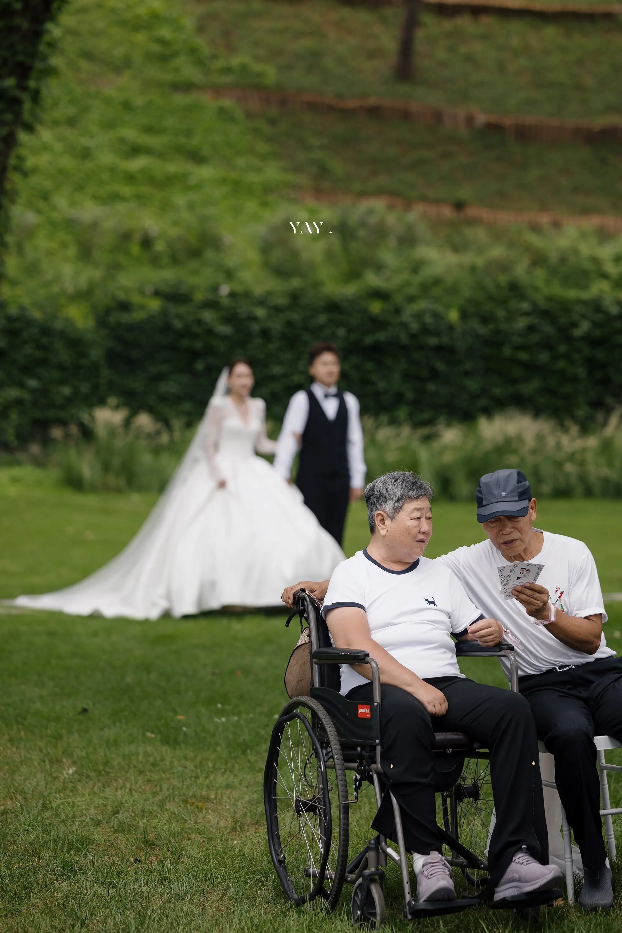 婚礼跟拍｜“我们要交卷啦！”几十张照片 写不完14年的青春