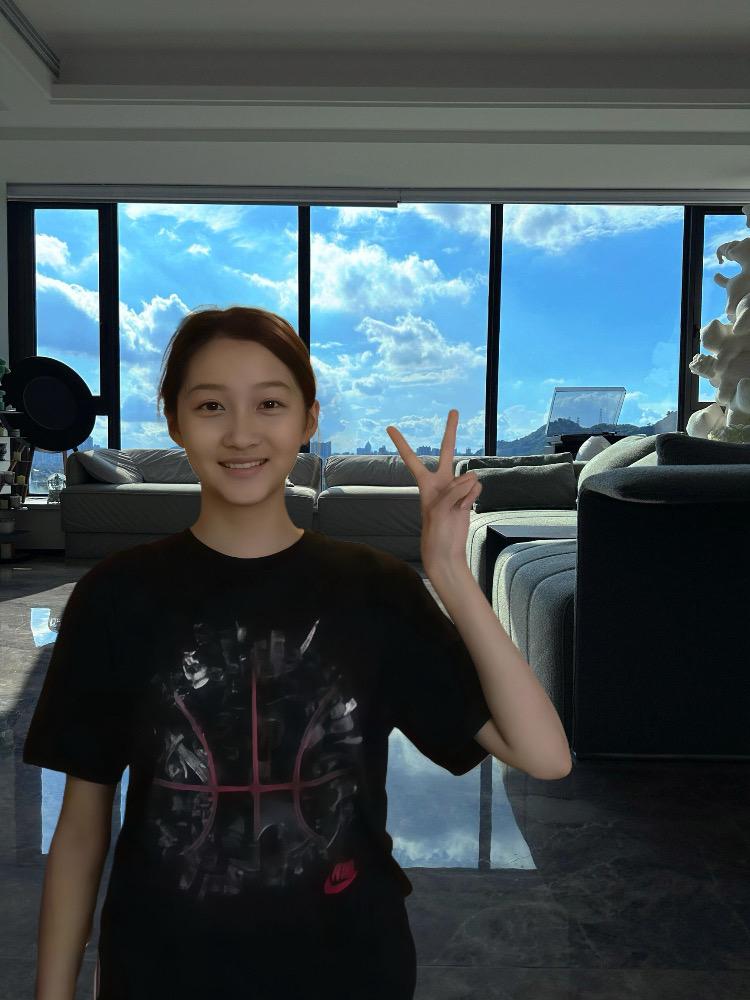 鹿晗是真男人 没想到我姐也是真女人关晓彤