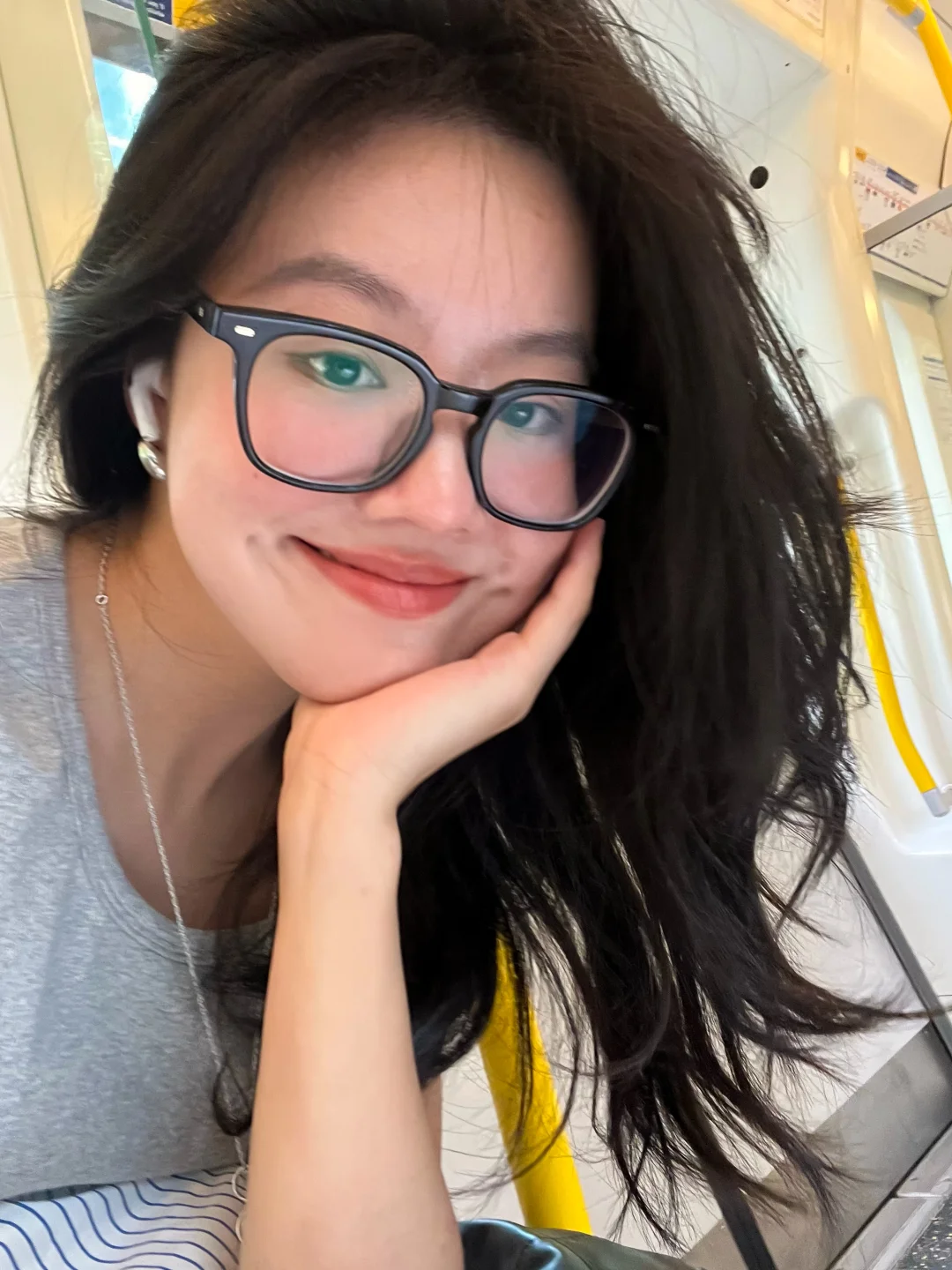 戴眼镜有不一样的感觉