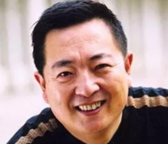 1992年，董浩突然得了急性肝坏死，医生诊断他也就8天的时间。董浩知道后给妻子说