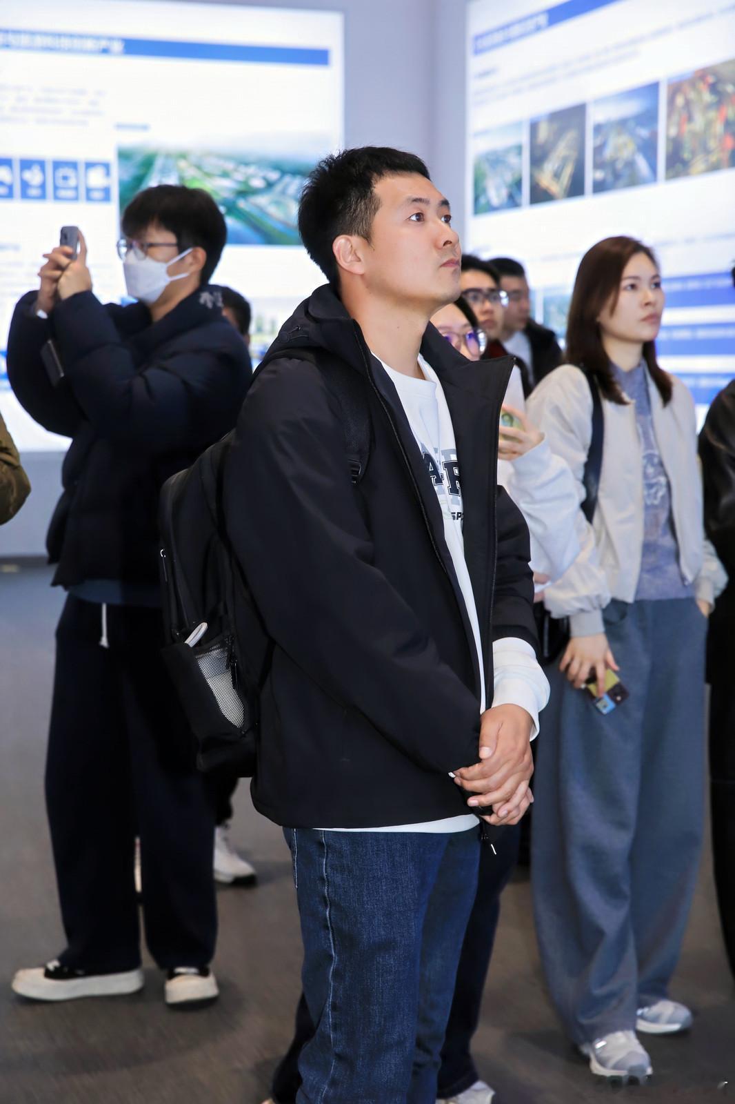 说真的，自从我加入公益活动后，发现自己也有很多的改观了，现在觉得自己成熟了也稳重