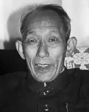 1949年，一名国军中将在淮海战场上被解放军活捉，后续身份核验过程中，他张口就喊