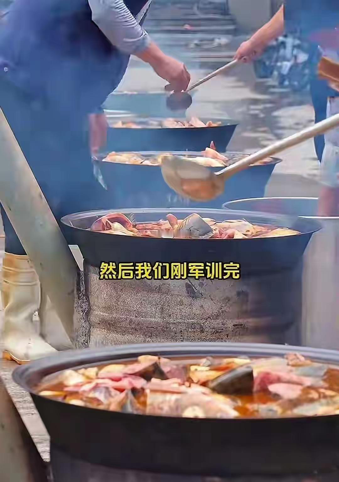 山东外事职业大学太会整活啦！9月13日，一年一度的“吃鱼节”开幕，要让全校师生连