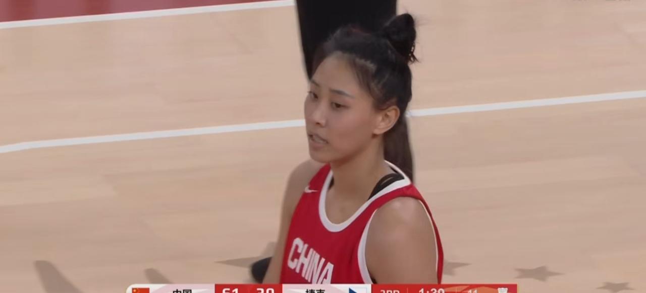 3月8日晚，国际女篮热身赛，中国女篮85比51战胜了捷克女篮。
 这是中国女篮世