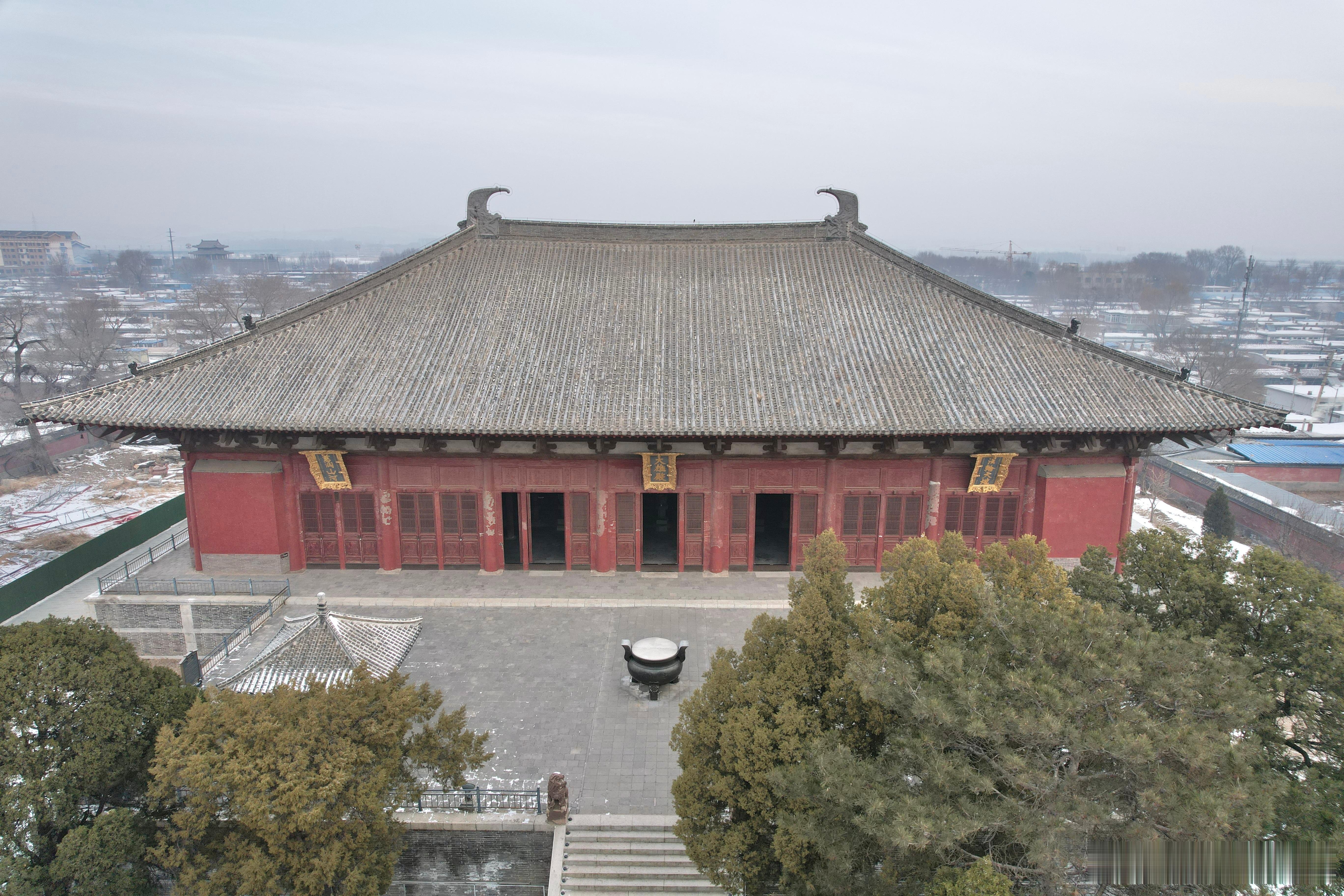 辽宁义县奉国寺大雄殿（辽），与山西大同华严寺大雄宝殿（金）。#古建筑[超话]# 