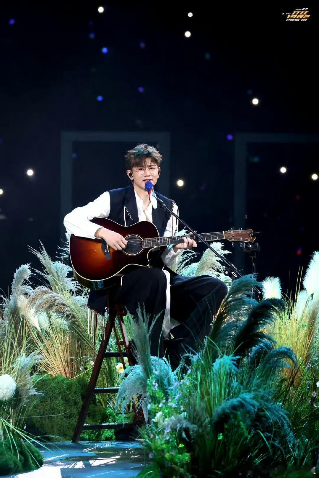 张杰红尘录梦回沉香如屑 张杰未LIVE巡回演唱会 听张杰唱《红尘录》直接破防！新