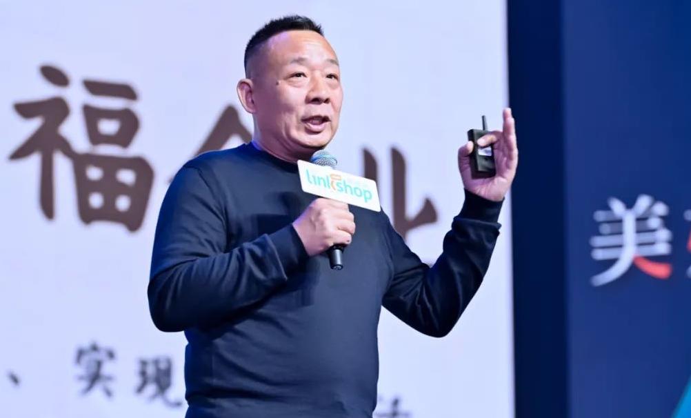 于东来又放了一个大招，突然宣布40亿公司资产全部归属于近1万名员工！3月8日，胖