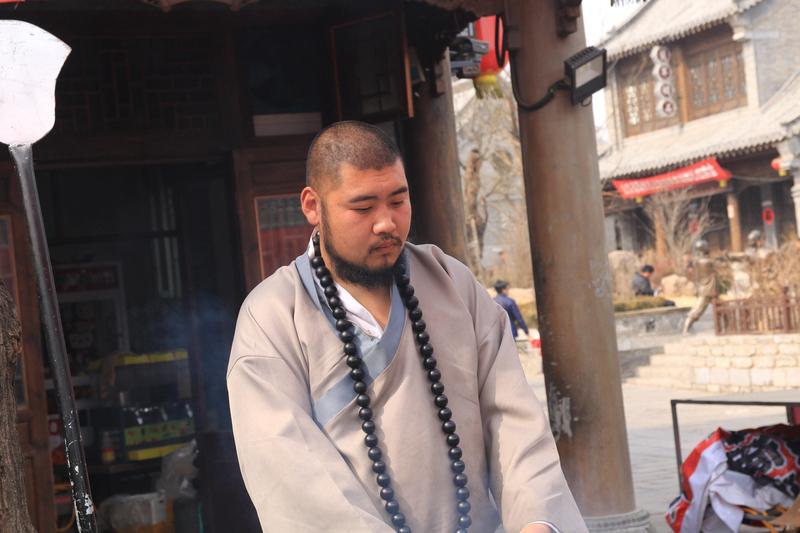 要说《水浒传》里谁最善良，我觉得鲁智深算一个。梁山上打着“替天行道”的旗号，实则