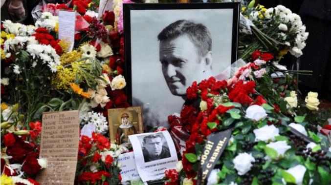 英国及其他盟友声称，俄罗斯反对派领导人阿列克谢·纳瓦尔尼，在狱中死亡，原因是被厄