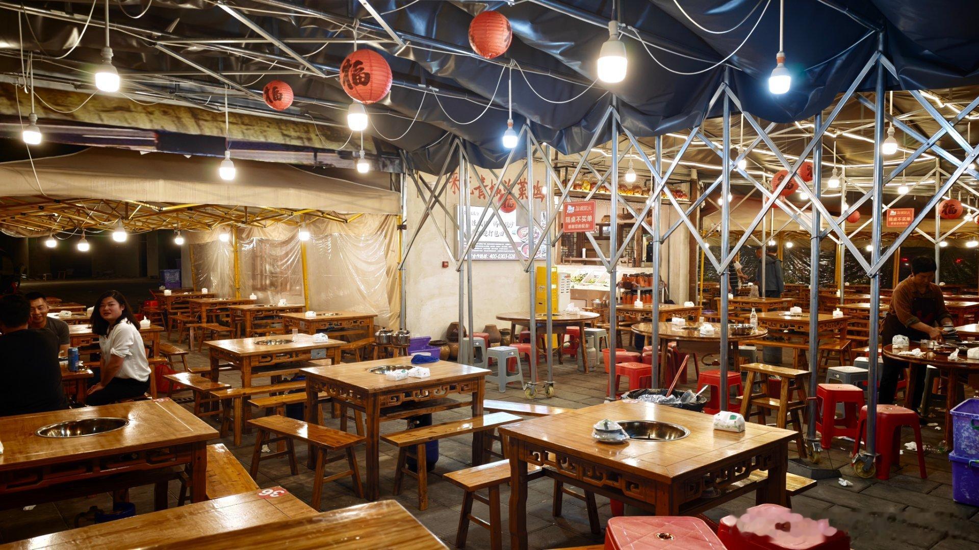 四川的夜晚真松弛，真美好。白话好吃的 都江堰