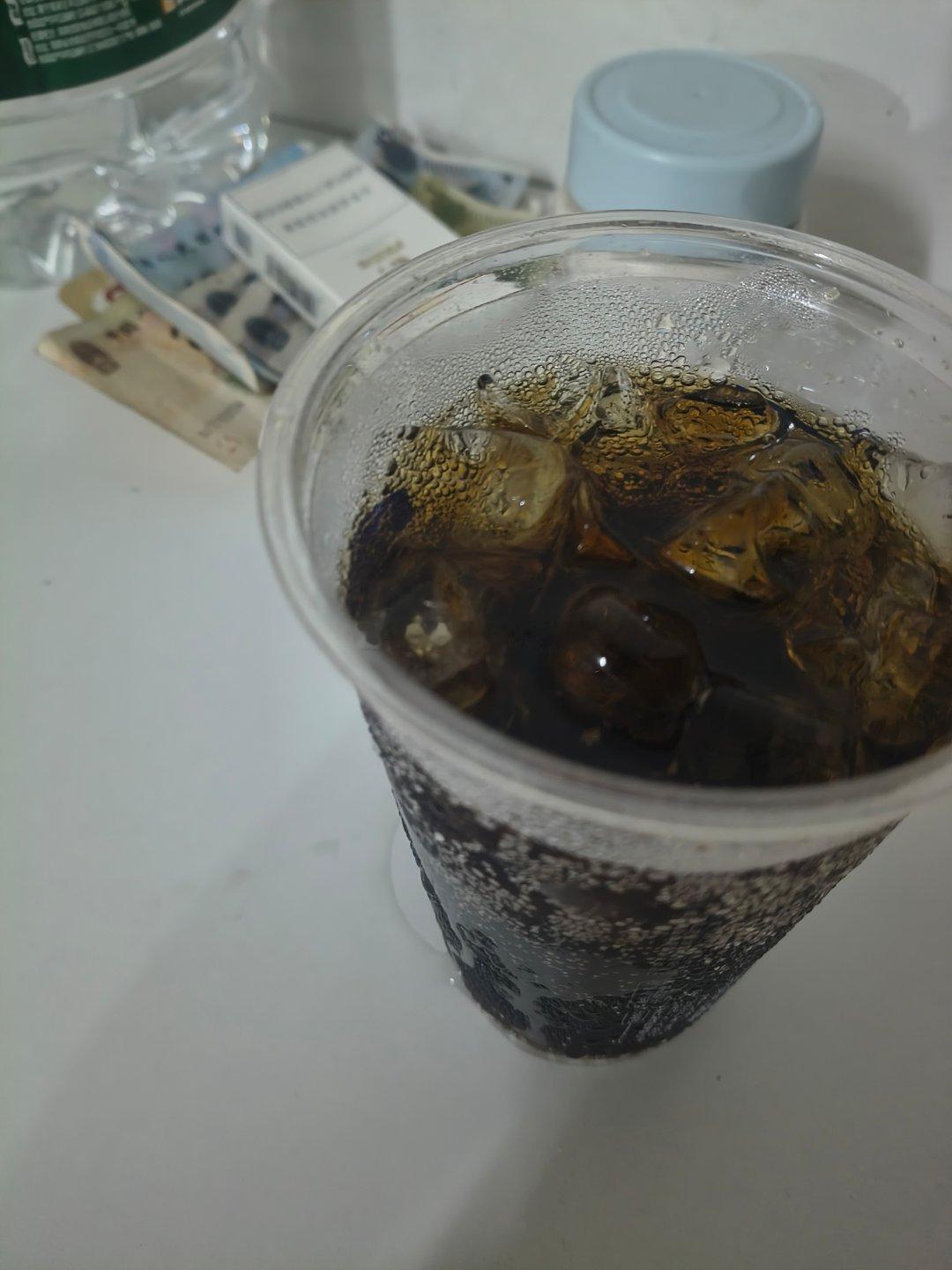 不想我吗来广东找我，给你拌粉吃，不管是加蛋还是加肉沫还是加肉片还是瓦罐汤，高低给