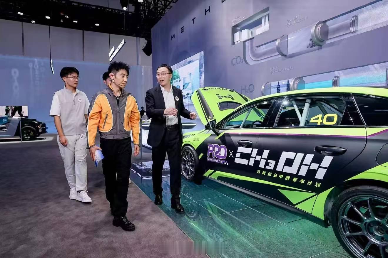 CEO亲自带教高中毕业生的含金量打破唯分数论，直击教育痛点。行业领军者手把手带教