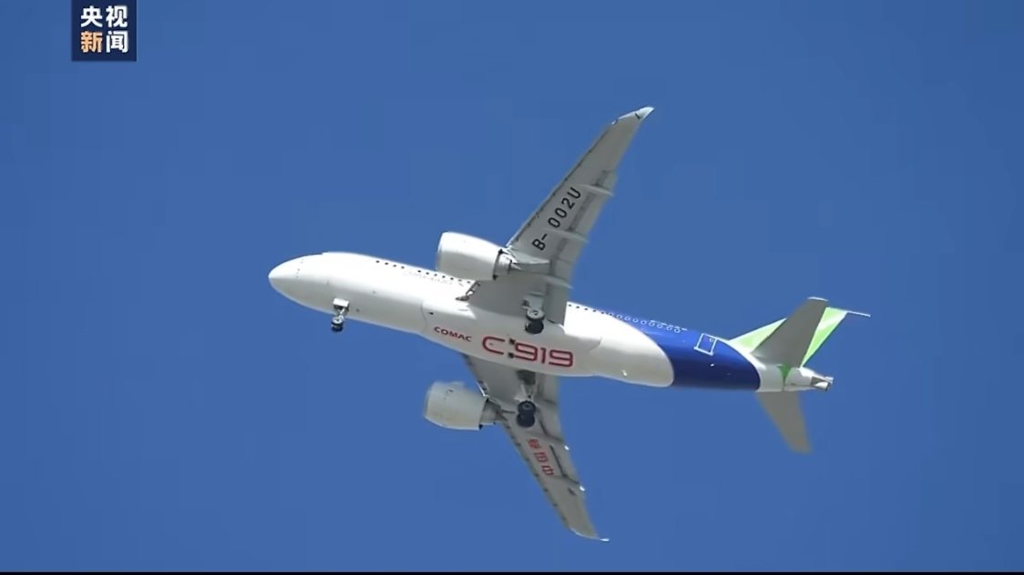 C919高原型首飞C919高原型顺利完成首飞，机身做了针对性改造，今后国内高原航