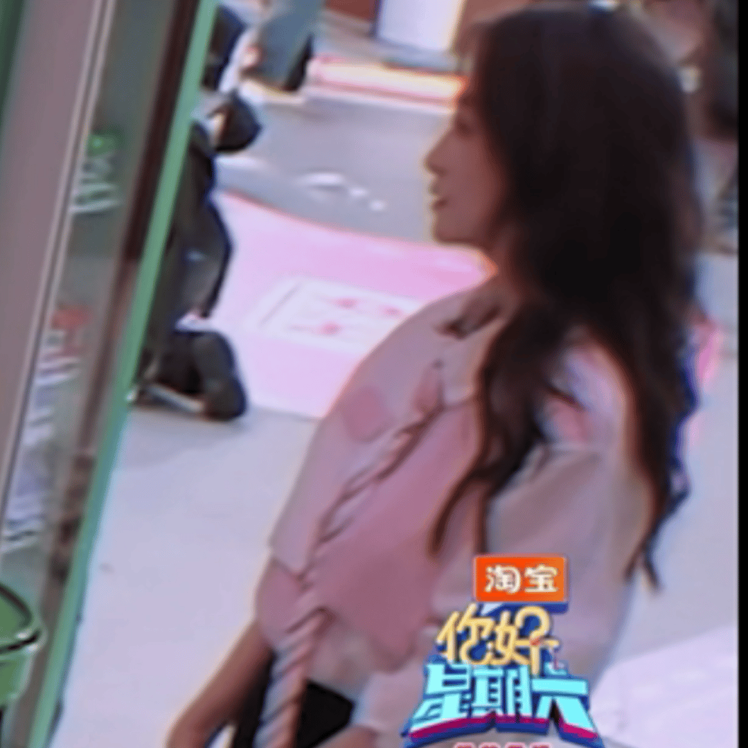 李小冉说在浪姐每天吃的东西全都一样李小冉说浪姐每天吃的都一样 李小冉录好六时吃粉