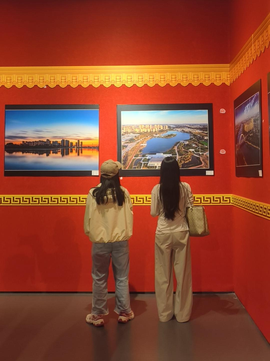 2026年5月7日上午，“甜蜜邢台 汉韵牡丹”摄影美术作品展正式开展。本次展览由