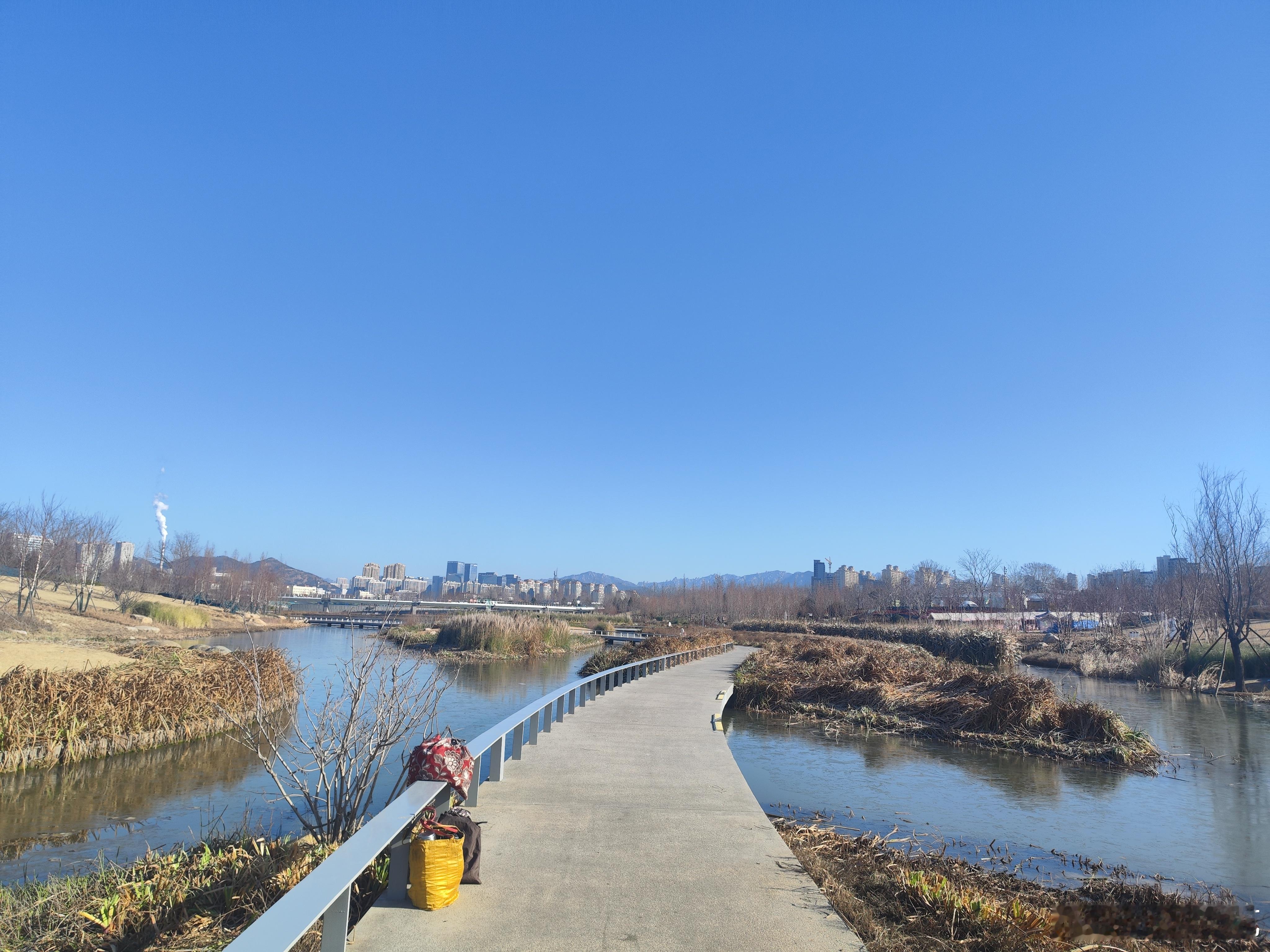 打卡张村河生态公园，运动只为更好的自己！快来加入吧！ 
