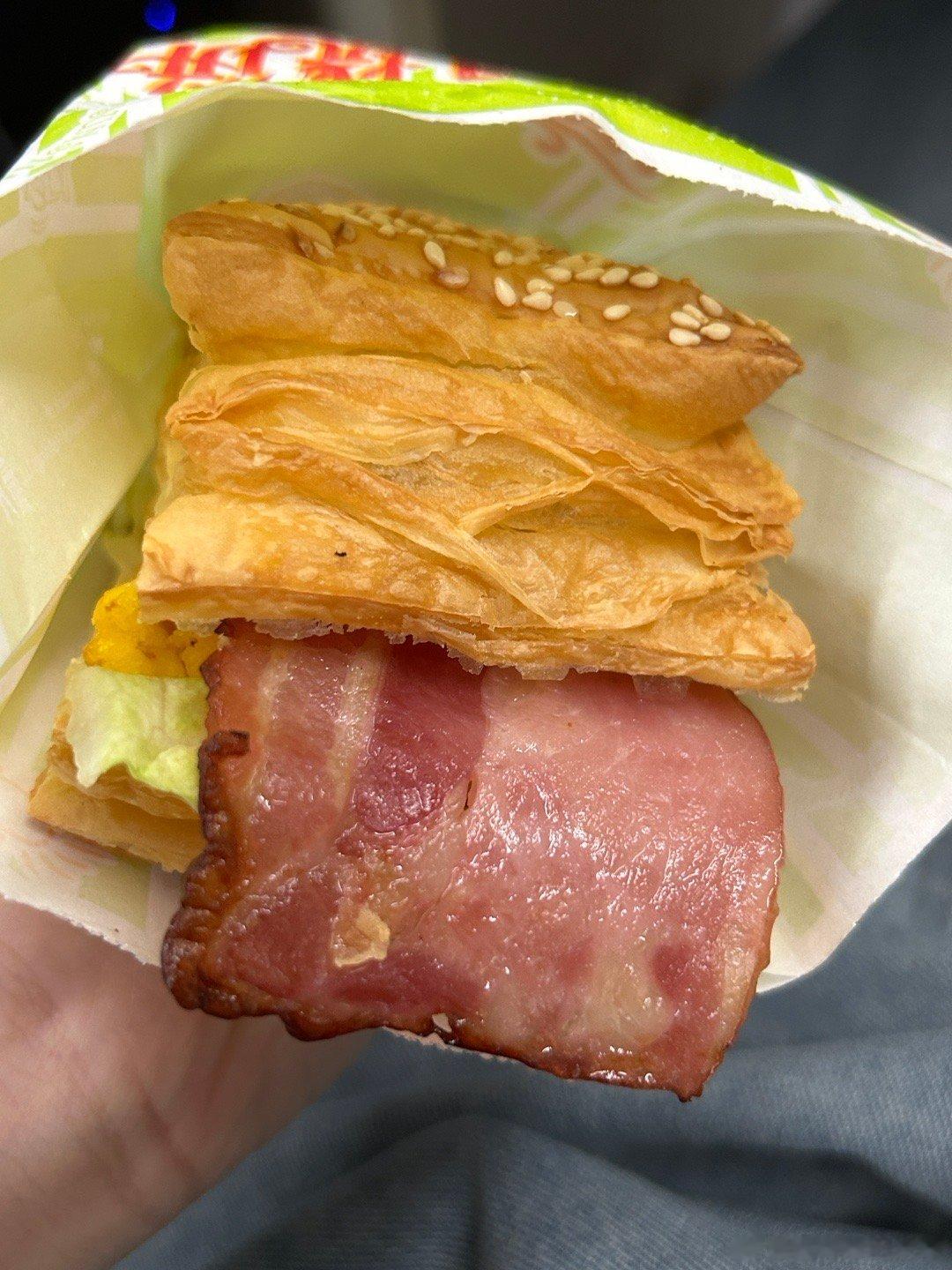 肯德基这个烧饼好脆啊 不过有点干吧广式蒸品#美食分享# ​​​