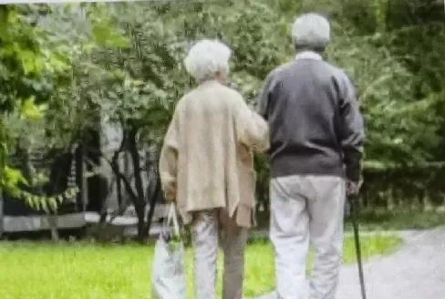 你老了愿意去养老院养老吗？

在当下子女少，老年人口增多的时代，能去养老院养老也