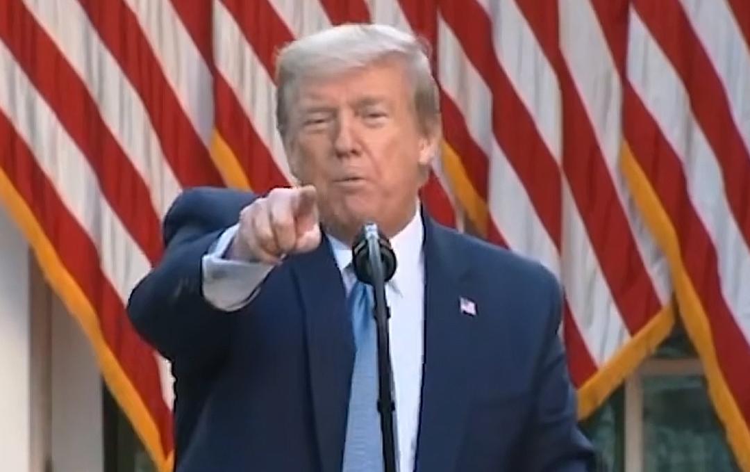 韩国卑躬屈膝地请来了特朗普给APEC压阵，可人家来是来了，心思却压根不在韩国心心