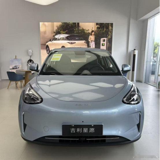 刷到26款星愿上市的消息，就心痒痒，周末直接冲4S店试驾了。最惊喜的是那个中控屏