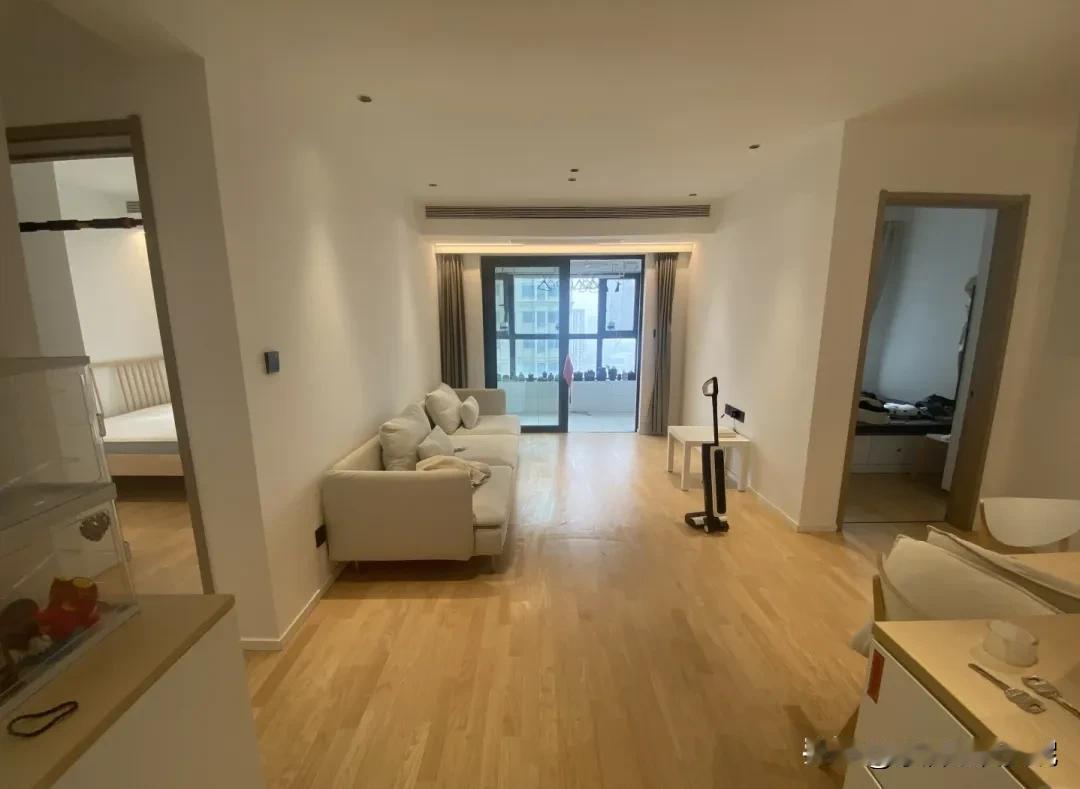 提前还房贷的人，最糊涂？银行员工直言：很多人还在“白送钱”
提前还房贷，到底是明