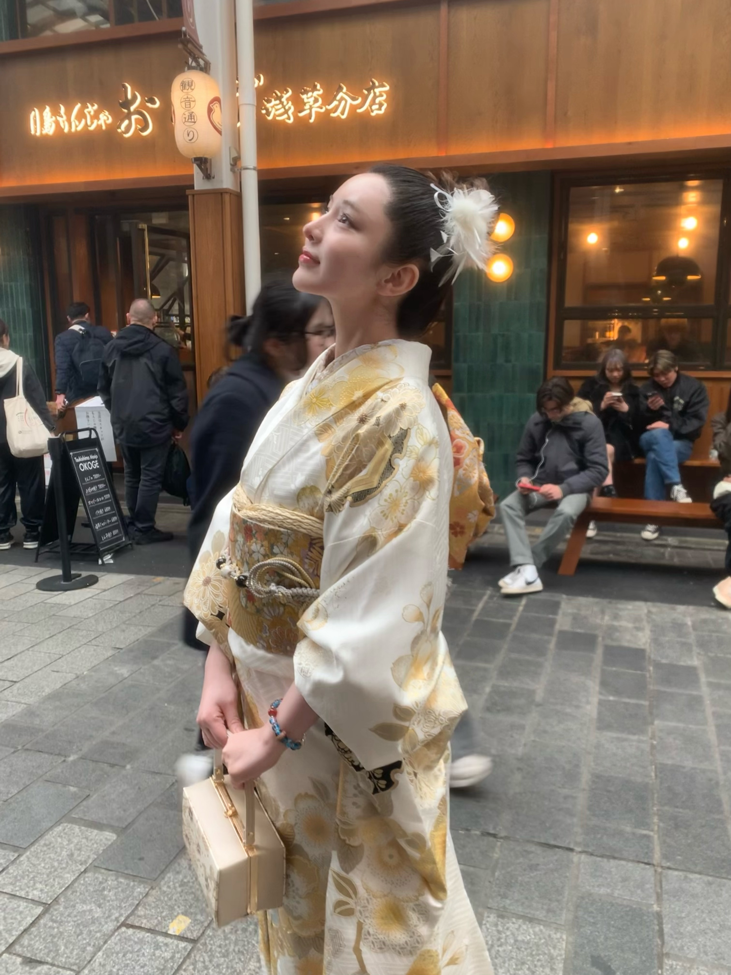 中国女人硬控浅草寺的三十步… ​​​