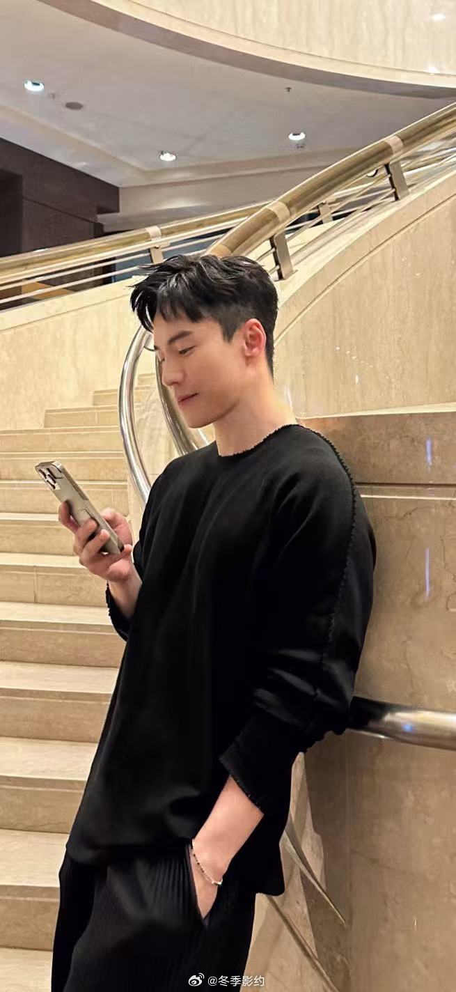 终于有男二拿到了顶级痴情剧本 精明富商和显眼包恋爱脑之间反复横跳，杜总这点小心思