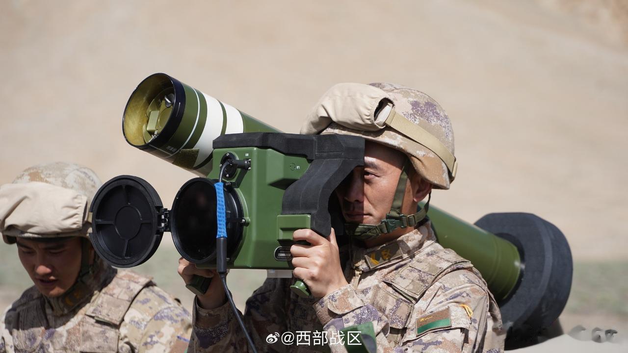 官泄，红箭-12反坦克导弹装备西部战区后首次公开亮相！

据说这玩意一枚就相当于