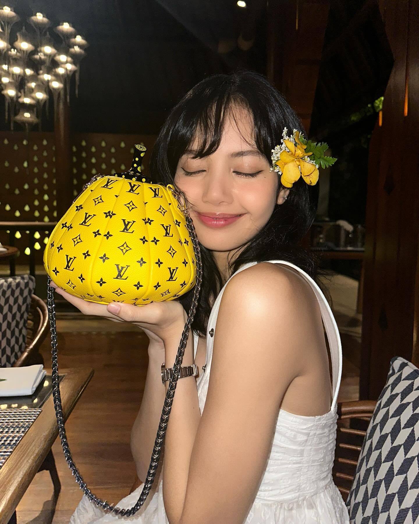 Lisa ins更新💛 ​​​