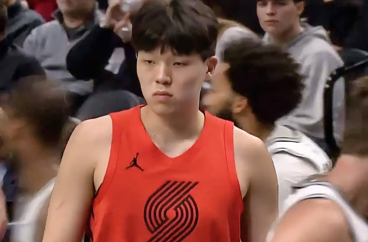 半场结束，开拓者队59-65猛龙队，看看开拓者队球员得分和正负值，谁发挥最出色！