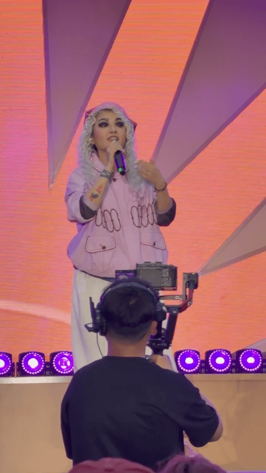 这居然是范晓萱认不出这是范晓萱 整个人的气质都变了范晓萱太颠覆了 