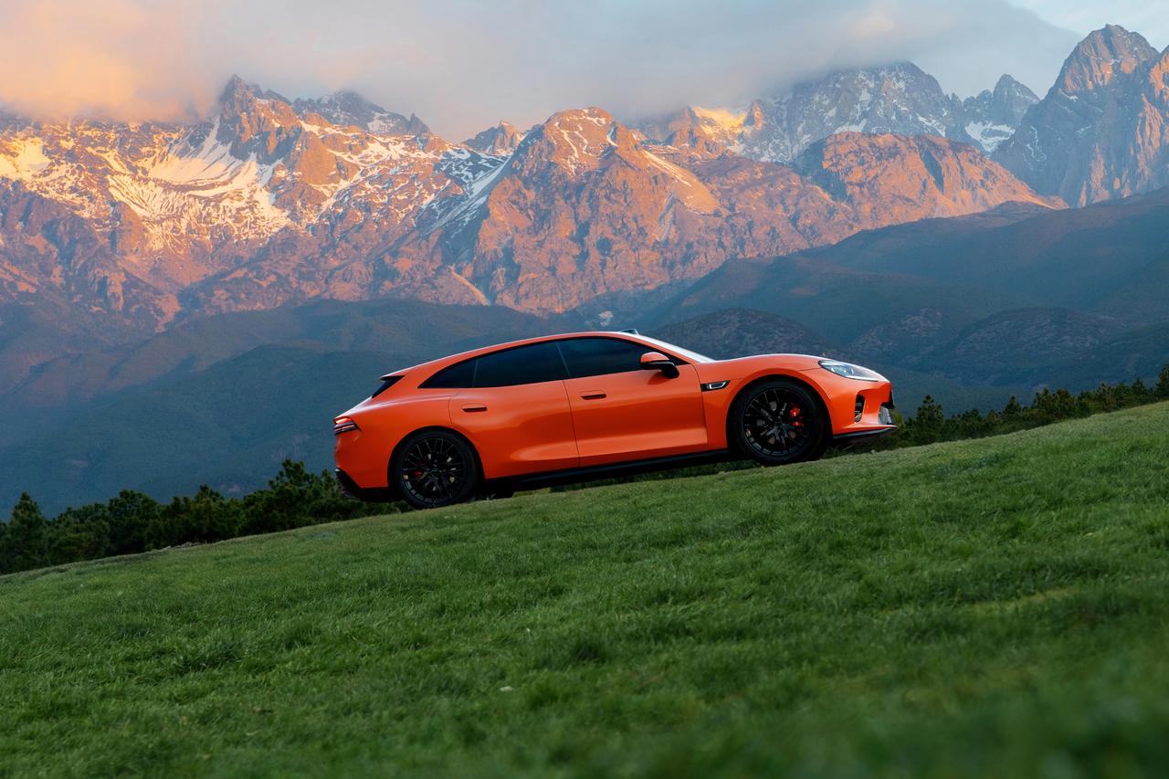 在之前启境GT7亮相之后，我就被他那百万颜值给深深吸引了，这次工信部公示毫不犹豫