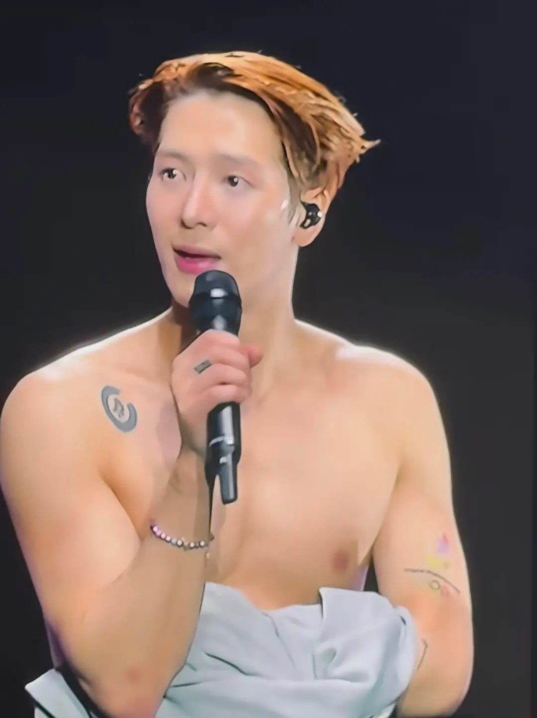 世一鸭又麦出新高度。。。 