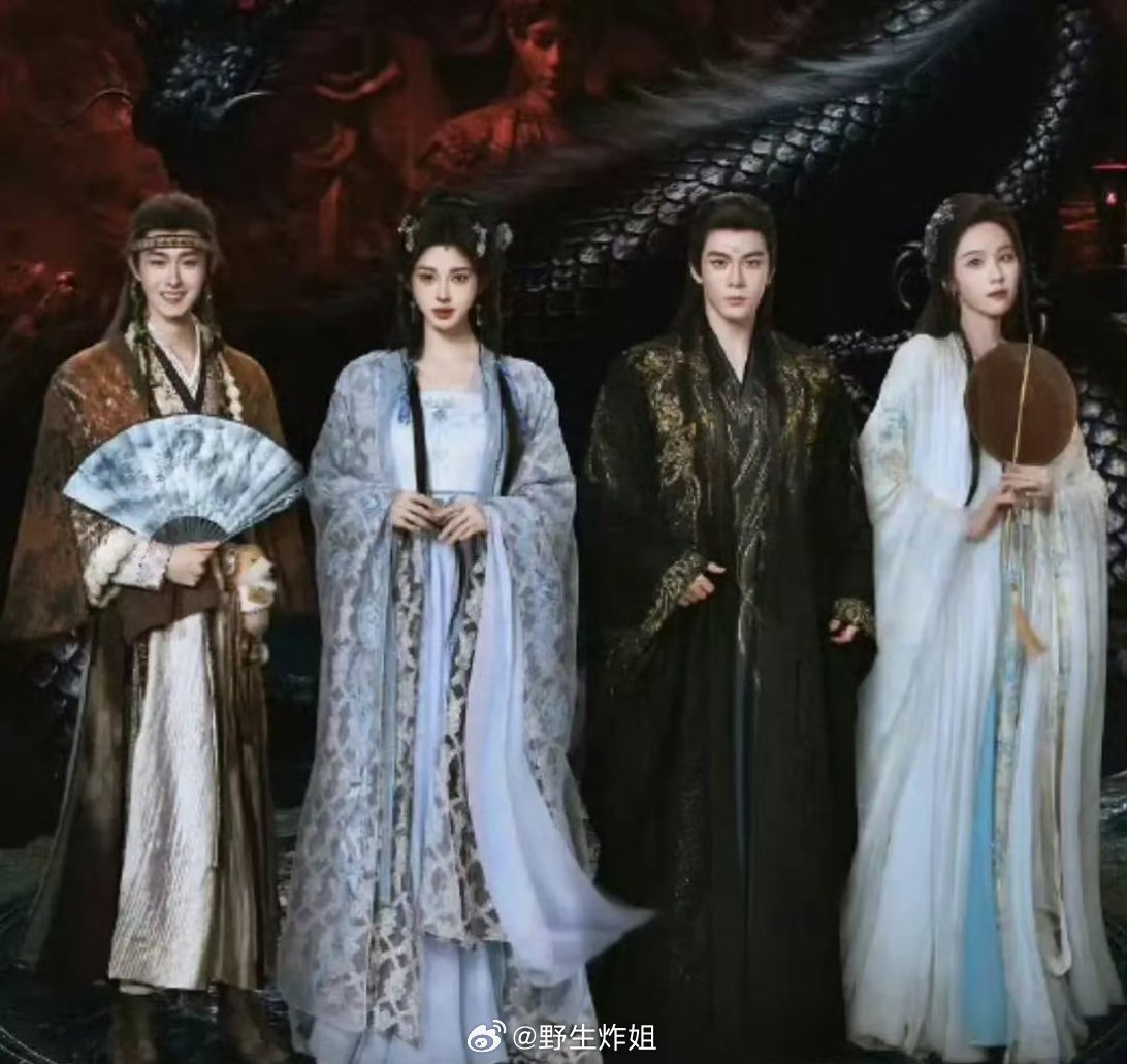 月鳞绮纪的这四位主演鞠婧祎、陈都灵、曾舜晞、田嘉瑞好像都是平番，不分前后，身高也