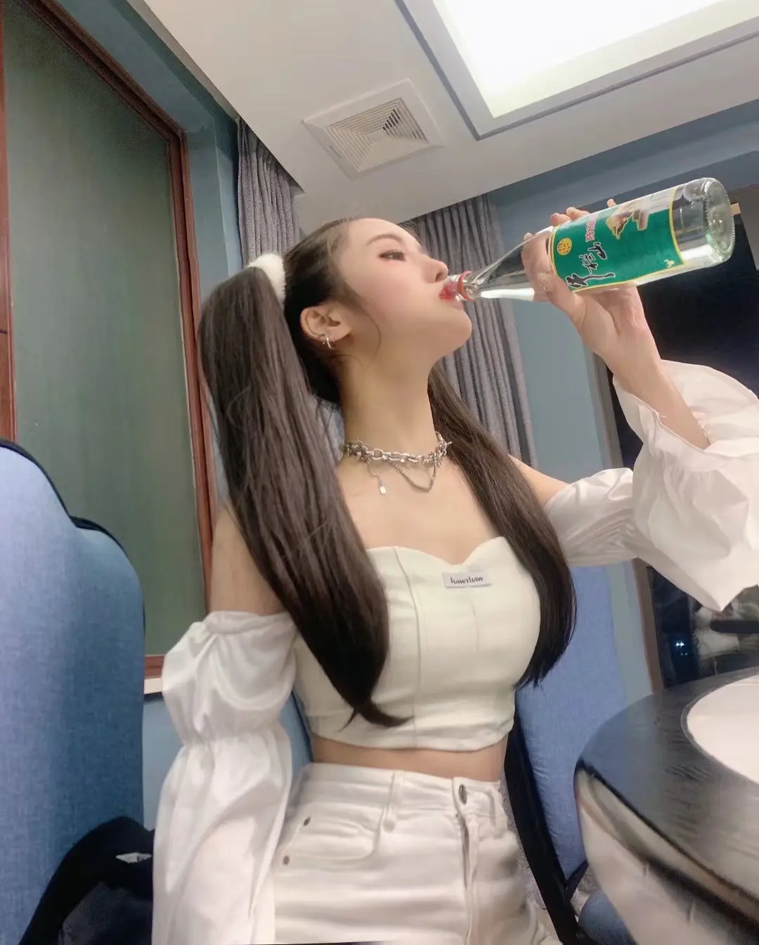 你又和他说话了 我不活了。