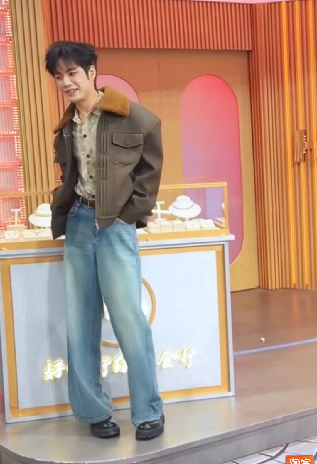 张颜齐人在心虚的时候总会装忙你好星期六只要我忙得够快，尴尬就追不上我，张颜齐演我