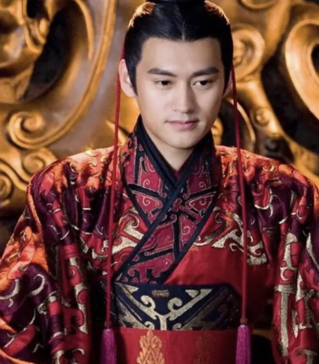 东汉皇权的一大敌对势力是地方豪强，但东汉政权本身就是地方豪强建立起来的。刘秀自己