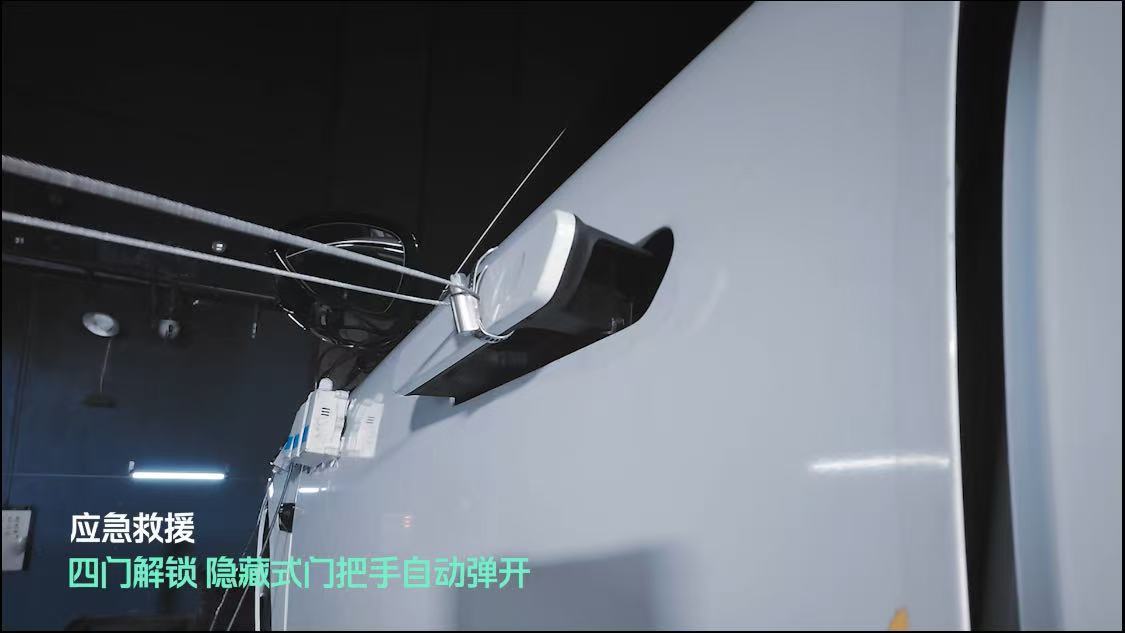 被虐完的电池装车还能再开吗领克10EM-P这波玩得真狠啊！支持车圈一起卷安全。这
