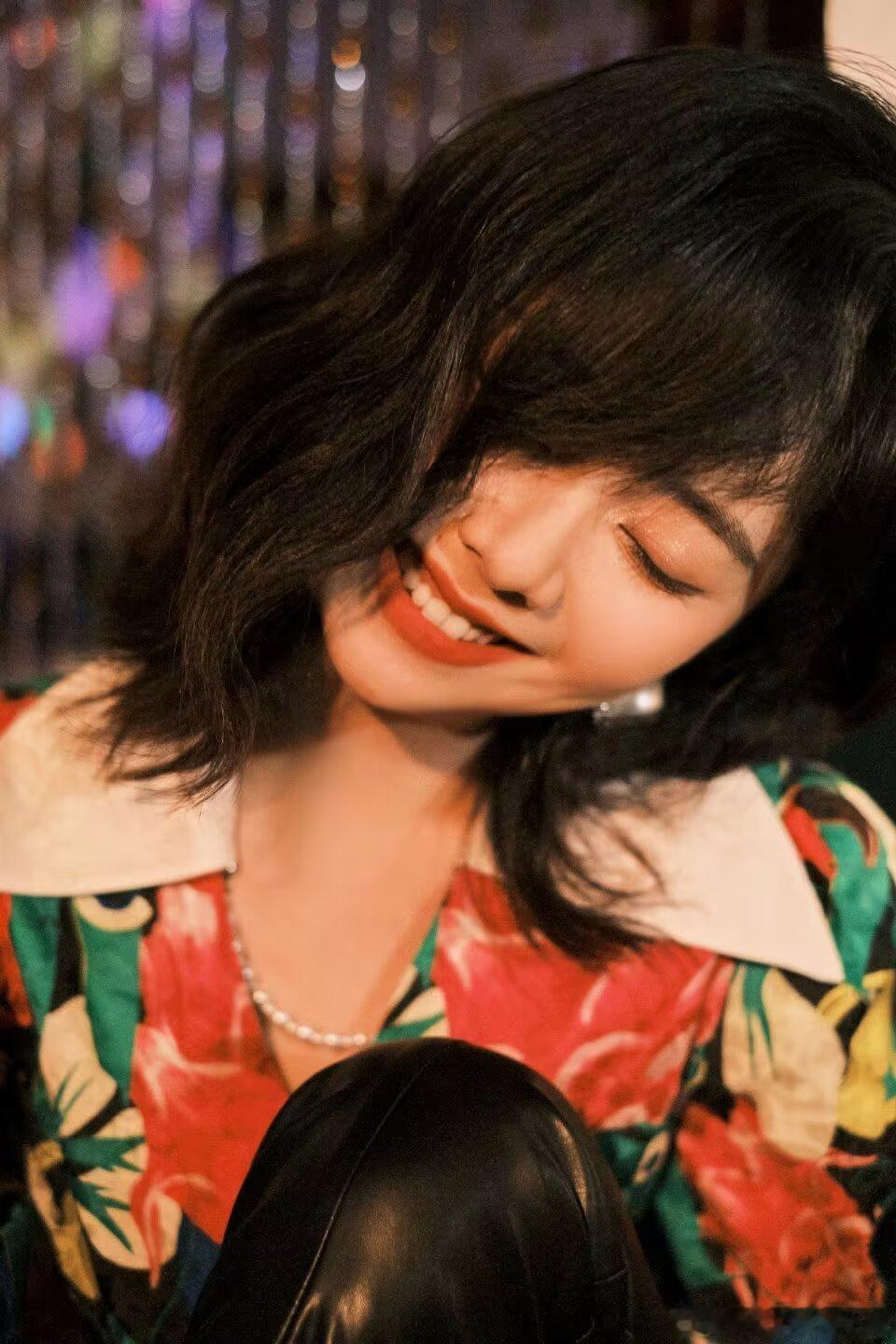 谭松韵 tsy谭松韵兰香如故tsy谭松韵许兰香暮色与心跳同频时，星光融进你眸中的