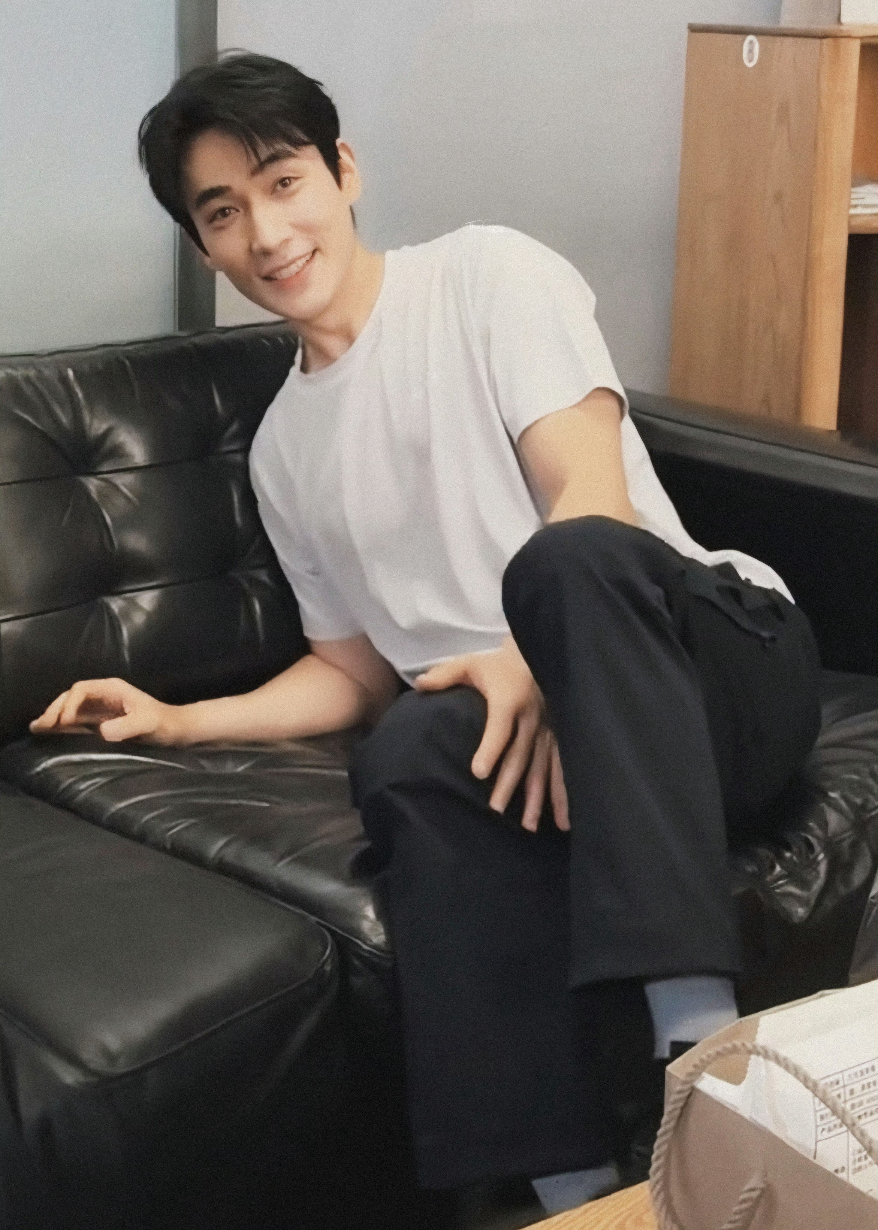 中午好，请往我怀里歪朱一龙