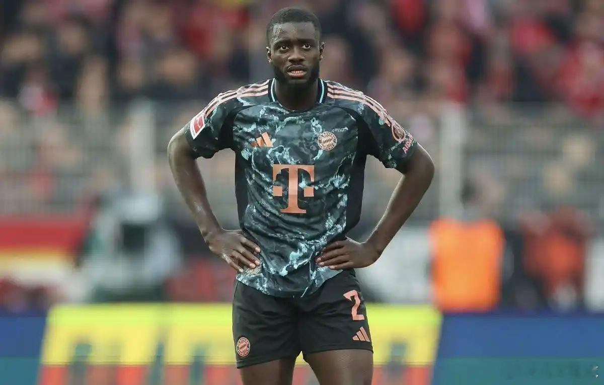 豪门争抢于帕梅卡诺：拜仁续约遇阻，皇马巴黎伺机免签据法国媒体footmercat