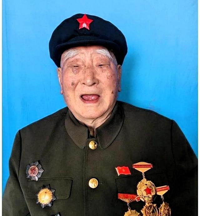 1943年3月，山东冠县张柳召村，时任八路军支队政委的秦光，带领百余人游击支队遭