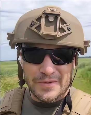 为了帮乌克兰清理雷区，美国前陆军特种部队工程师瑞安·亨德里克森特意跨越重洋来到这