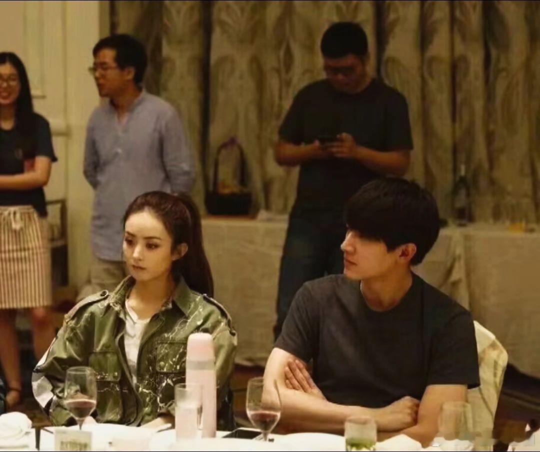 就是这么配。你有什么不满吗？ 林更新 赵丽颖 ​​​