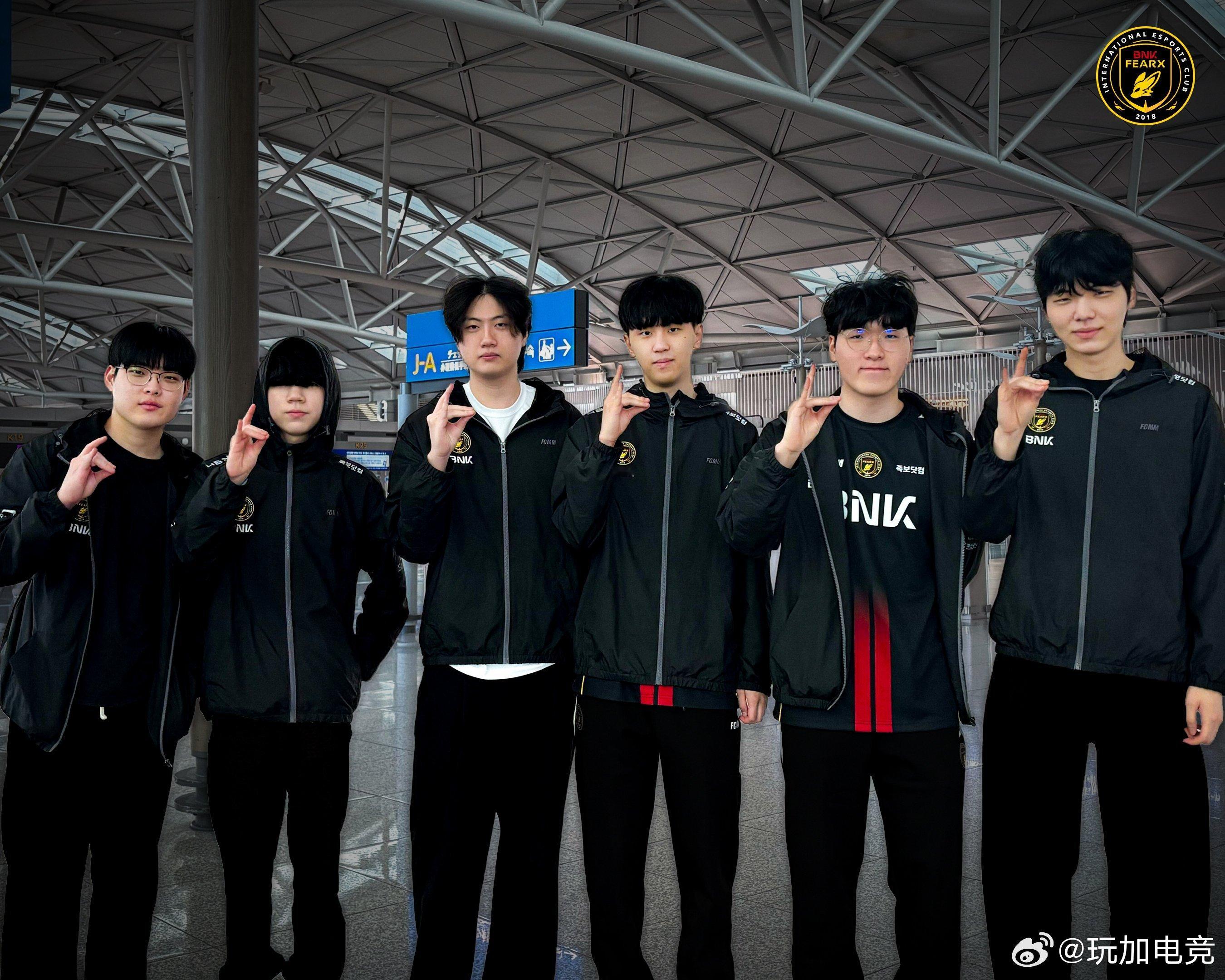 BFX的狐狸们出发去香港了🛫，大家都买到周六的票了么2026lck2026lc