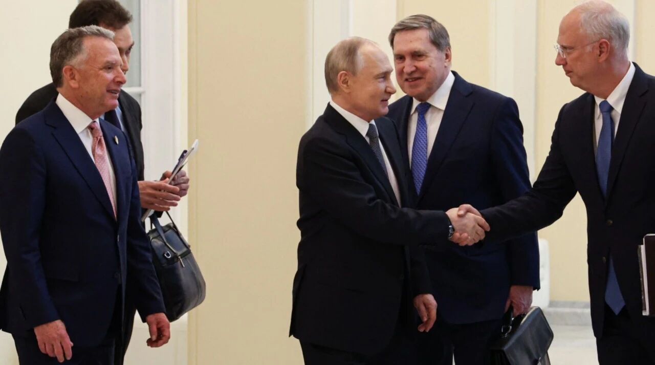 谁是揭秘英雄？乌沙科夫证实秘密电话的真实性乌克兰 周三，乌沙科夫的表态证实了被泄